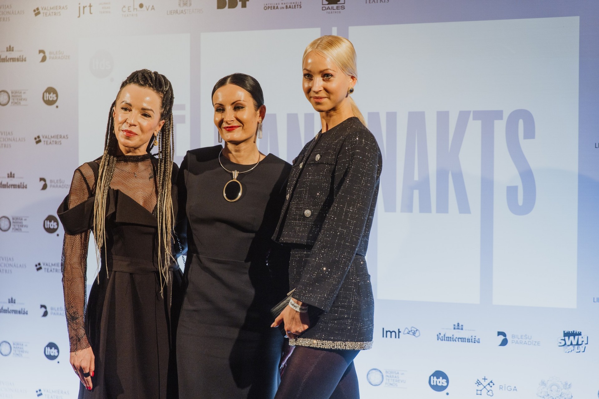 Ar asarām acīs Spēlmaņu nakts labākais aktieris lūdz latviešu tautu glābt skatuves kolēģa Aigara Vilima dzīvību  (Bilde 3)