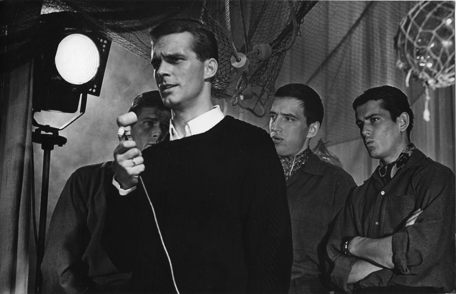 ČETRI BALTI KREKLI un vēl 150 filmas visā pasaulē. Mūs pametis izcilais latviešu kinoaktieris un dāmu elks Pauls Butkēvičs (Bilde 4)